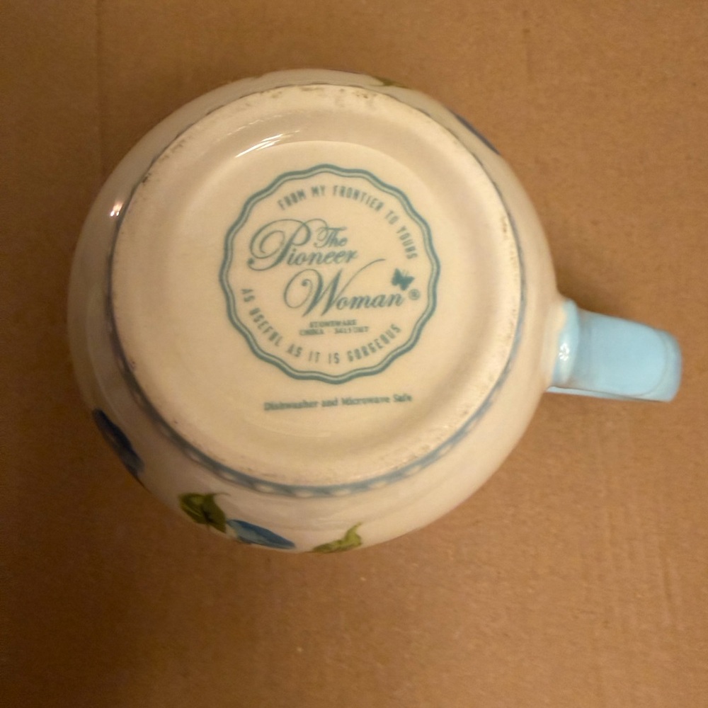 The Pioneer Woman Sweet Rose 14.5-ounce Stoneware Mug - Picture 7 of 7
